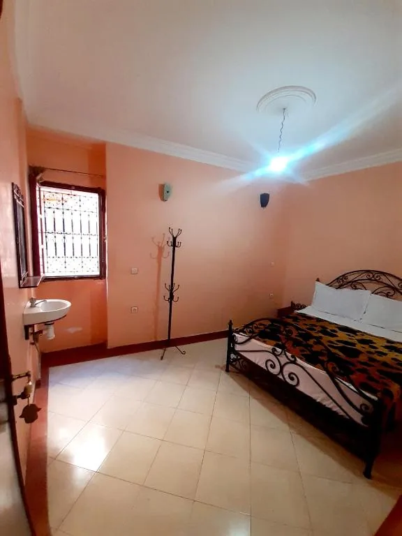 Double Room with Shared Bathroom — Hotel Salem Leksor